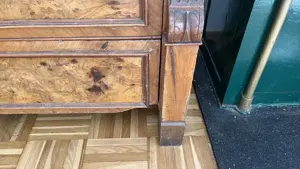 Antiker Wohnzimmerschrank Bild 5