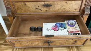 Antiker Wohnzimmerschrank Bild 10