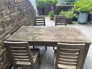 Teak-Möbel mit Geschichte (1 Tisch, 4 Stühle)   wetterfest, hochwertig, sofort verfügbar Bild 3