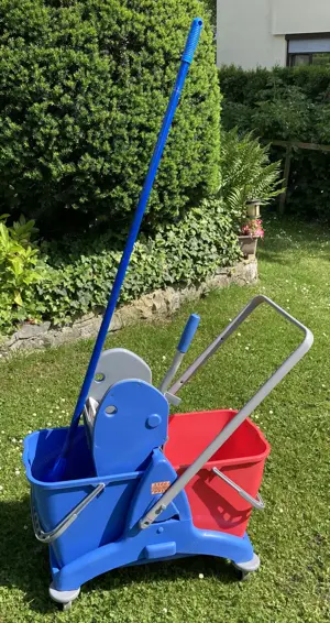 Putzwagen mit Presse - 2 Eimer je ca. 25 Liter Bild 5