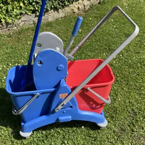 Putzwagen mit Presse - 2 Eimer je ca. 25 Liter Bild 3