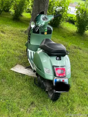 Vespa GTS 300 Bild 4
