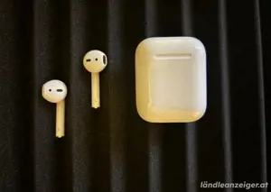 Apple AirPods
