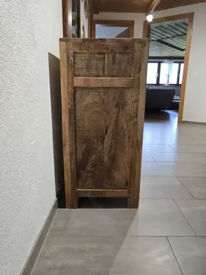 Schrank + Kommode Bild 3