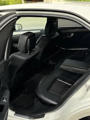 Mercedes-Benz E200CDI  Bild 5