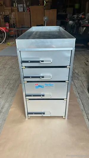 Einbauschrank Bus, Caddy, Top Zustand , mit Sortiment, Fahrzeugeinrichtung