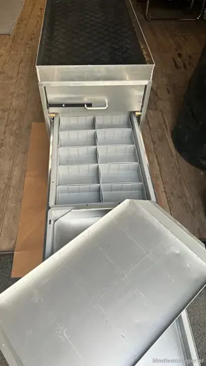 Einbauschrank Bus, Caddy, Top Zustand , mit Sortiment, Fahrzeugeinrichtung Bild 5