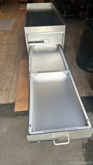 Einbauschrank Bus, Caddy, Top Zustand , mit Sortiment, Fahrzeugeinrichtung Bild 4