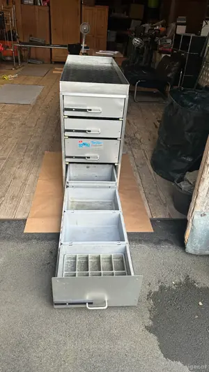 Einbauschrank Bus, Caddy, Top Zustand , mit Sortiment, Fahrzeugeinrichtung Bild 7