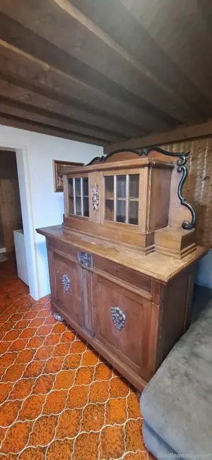 Wunderschöne Kredenz Bild 2