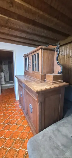 Wunderschöne Kredenz Bild 4