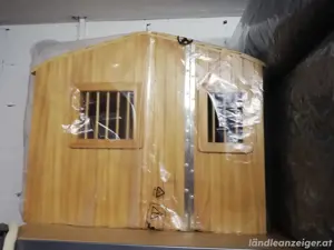 Spielzeug Pferdestall aus Holz Bild 5