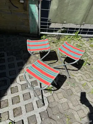 3 Klappstühl zu verschenken