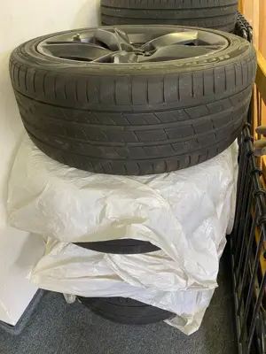 AUDI A 7 Sommerreifen mit Alufelgen Bild 5