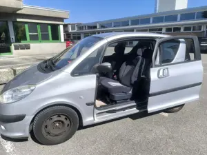 Peugeot 1007 1.4 HDI mit Pickerl Bild 7