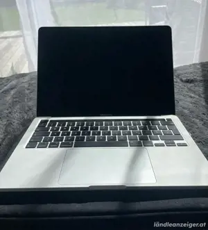 MacBook Pro 13" (M1, 2021) top Zustand