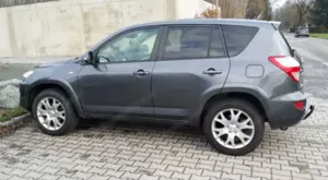 Rav 4 sucht neues Heim