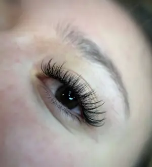 Wimpernverlängerung Bild 3