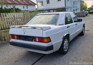 Mercedes 190 E 2.3 Bild 3