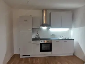 2 Zimmer Gartenwohnung mit 2 Stellplätze