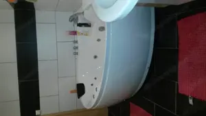 Whirpool Badewanne Bild 3