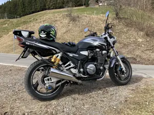 Yamaha XJR 1300 Bild 9