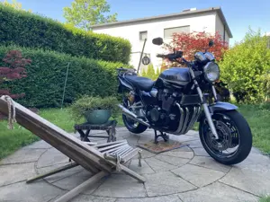 Yamaha XJR 1300 Bild 5