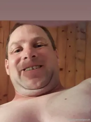 Ich suche Frau für regelmäßiges Treffen 