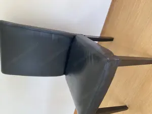Tisch ausziehbar & Stühle zu verkaufen Bild 2