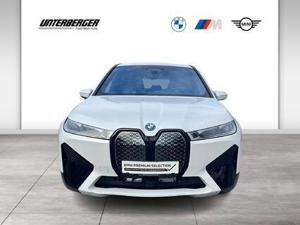 BMW iX xDrive40 Sportpaket // Anhängerkupplung // Head-Up // HK HiFi Bild 2