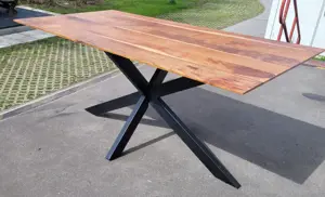 Massivholz Esstisch Akazie 180cm x 90cm.