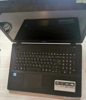 Verkaufe Laptop + Maus geschenkt