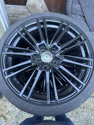 Verkaufe einen Satz Alu Felgen von Wheel World 18 Zoll