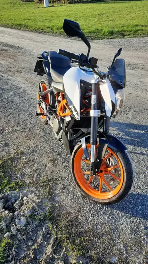KTM Duke 390 (BJ 2015) Bild 5