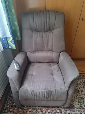 Fernsehsessel mit Aufstehhilfe Bild 2