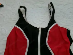 Schwimmerbadeanzug rot-schwarz  Bild 2
