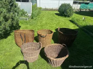 diverse Weidenkörbe
