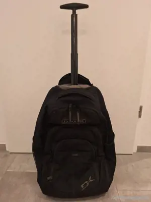 schwarze Tasche auf 4 Rollen Bild 4