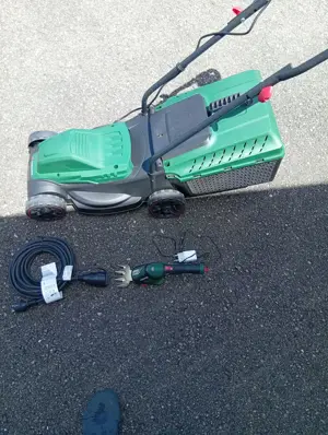 Elektrorasenmäher, wenig gebr., 10 Meter Gummiaussenkabel. Akkugras- und Heckenschere Bild 4