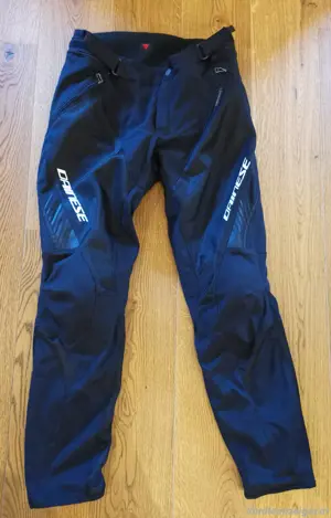 Motorradhose für heiße Tage 