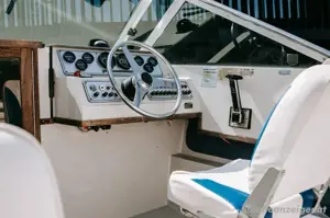 Motorboot Continental Tiara mit 260 PS V8 Bild 2