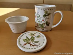 Teetasse mit Sieb