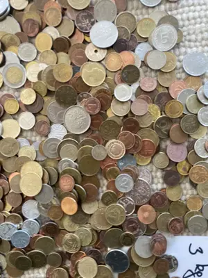 3 kg alte Münzen - überwiegend Europa Bild 2