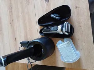 Elektronischer Rasierer 