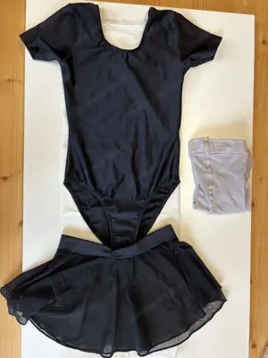 Balletttrikot und Röckchen   Größe 8
