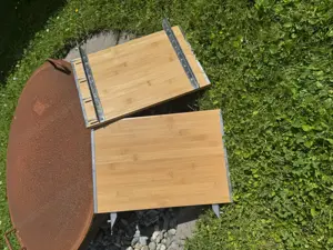 Monolith Seitentische