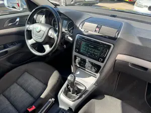  Skoda Octavia Kombi 1,6 TDI *4x4* ALLRAD* Wenig Km* Top Zustand* Bild 8