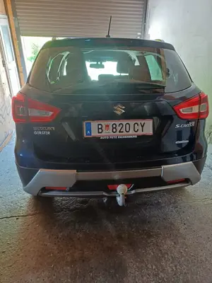 Autoverkäufer Suzuki