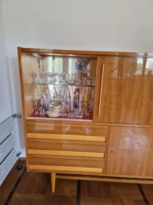 Kommode mit Vitrine 60 er Jahre Bild 2
