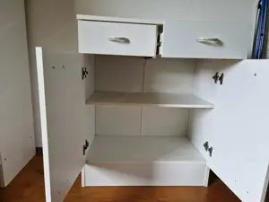 Badezimmerregale und Kleiner Schrank Bild 6